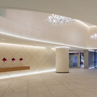 桃谷順天館の本社エントランスの風景